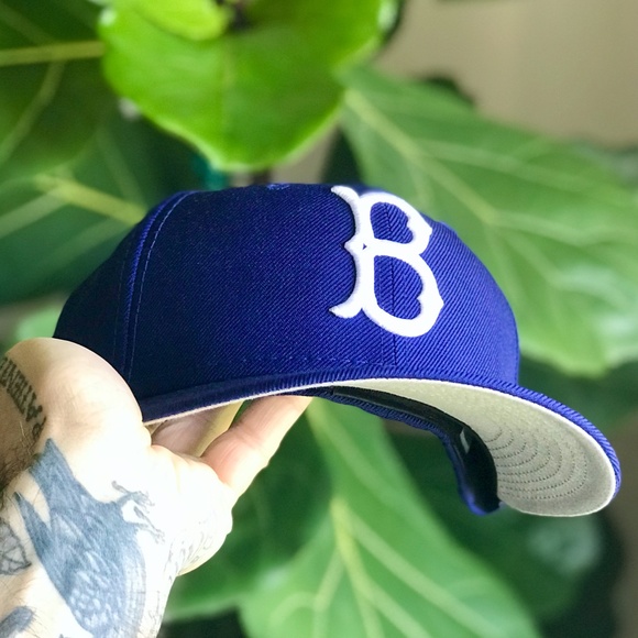 How to Curve A Cap Visor to Perfection - Picture 4 of 5